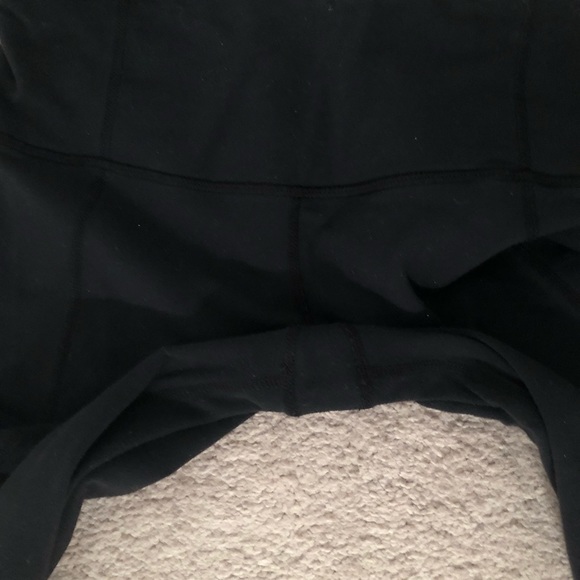 Lululemon Flare Capris size 4 - Picture 3 of 3